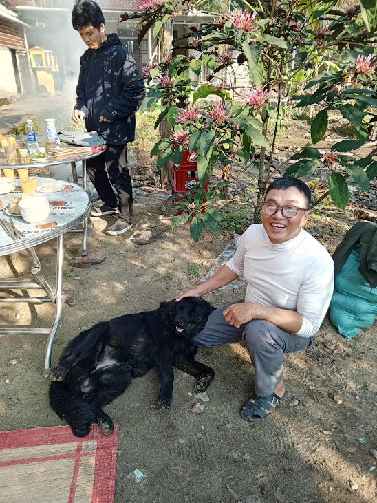 Uncle Dung with the dog